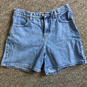 NY&Co Denim Shorts, size 6 Short